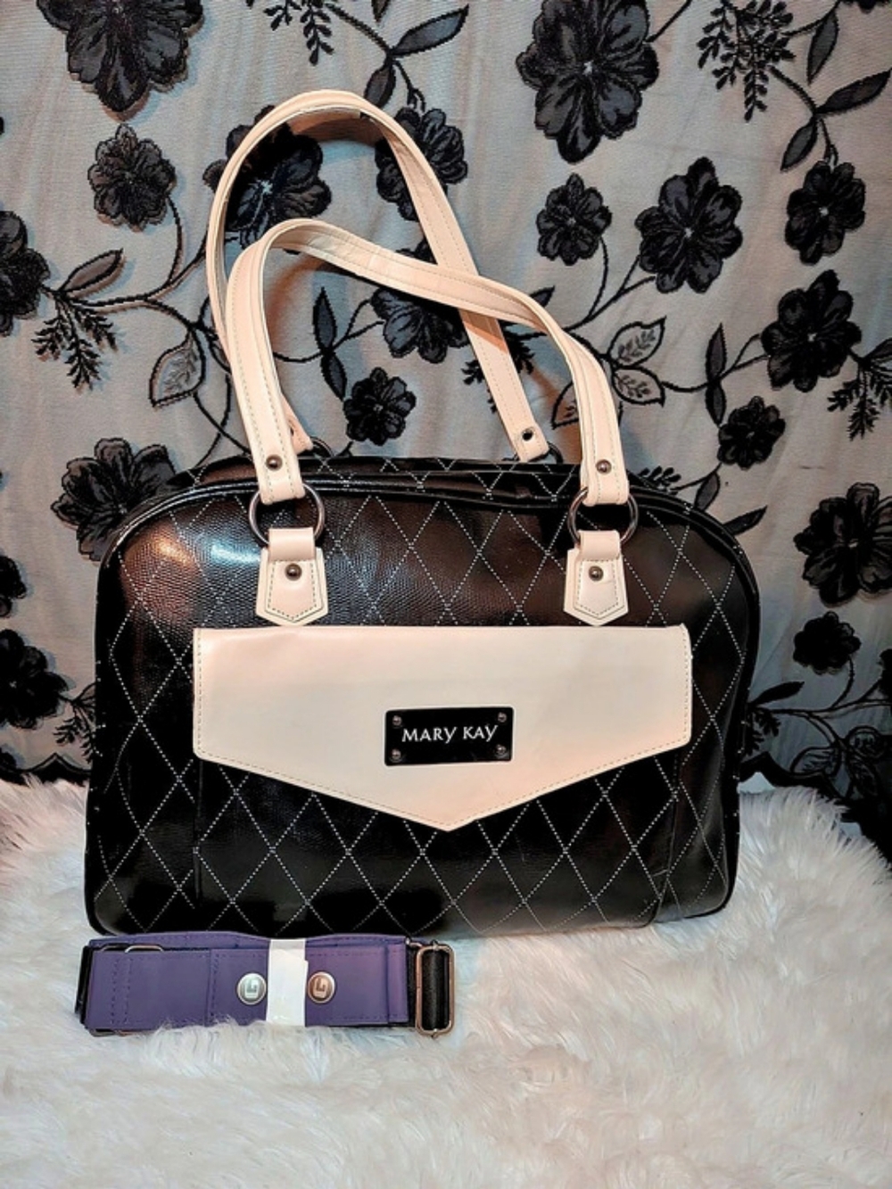 Mary Kay Black and White Quilted Patent Satchel Consultant Bag Black & White